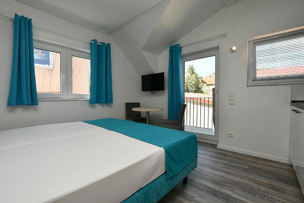 City-Hotel Zuffenhausen - Apartments シュトゥットガルト エクステリア 写真